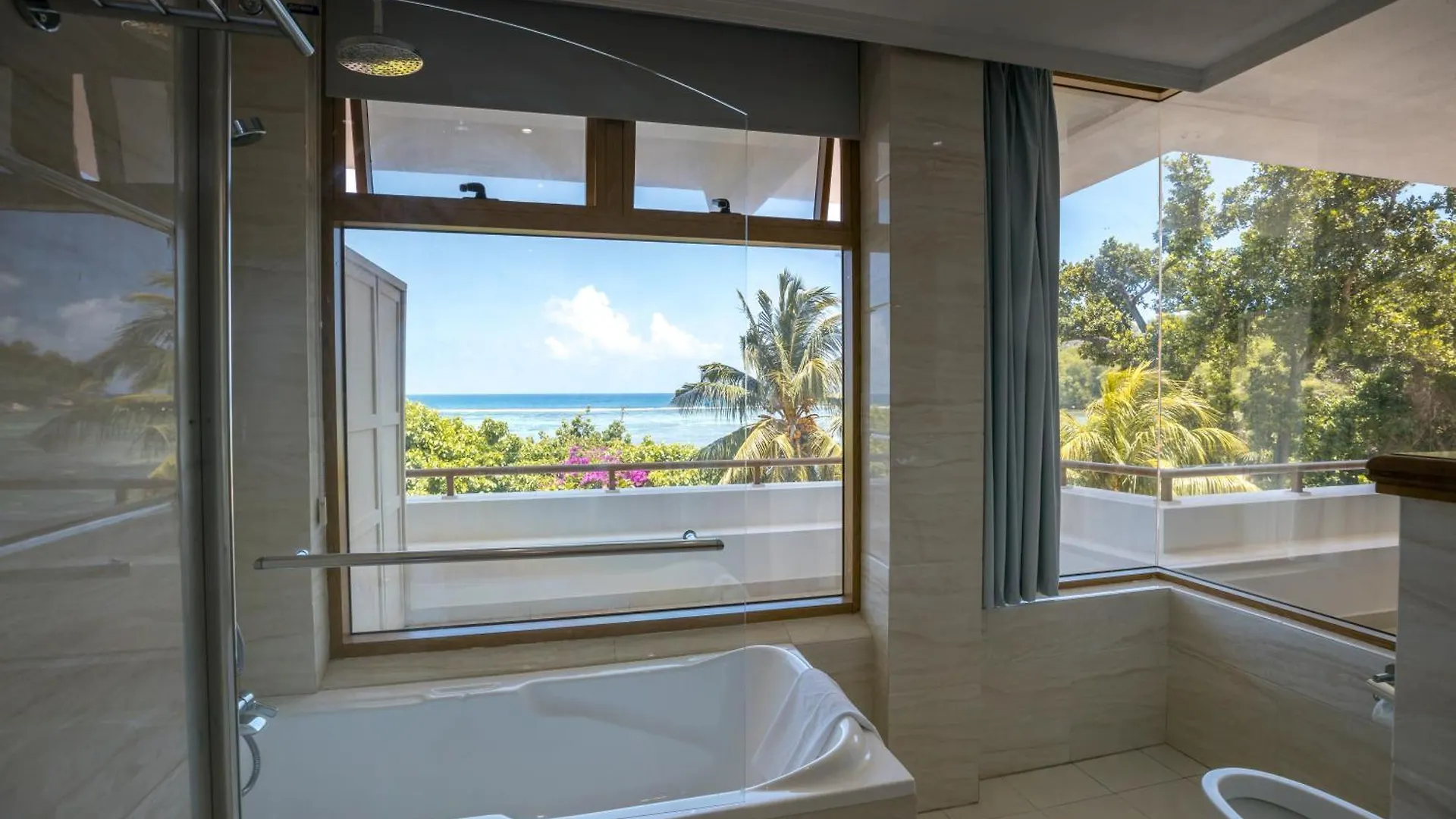 Crown Beach Hotel Seychelles Pointe Au Sel