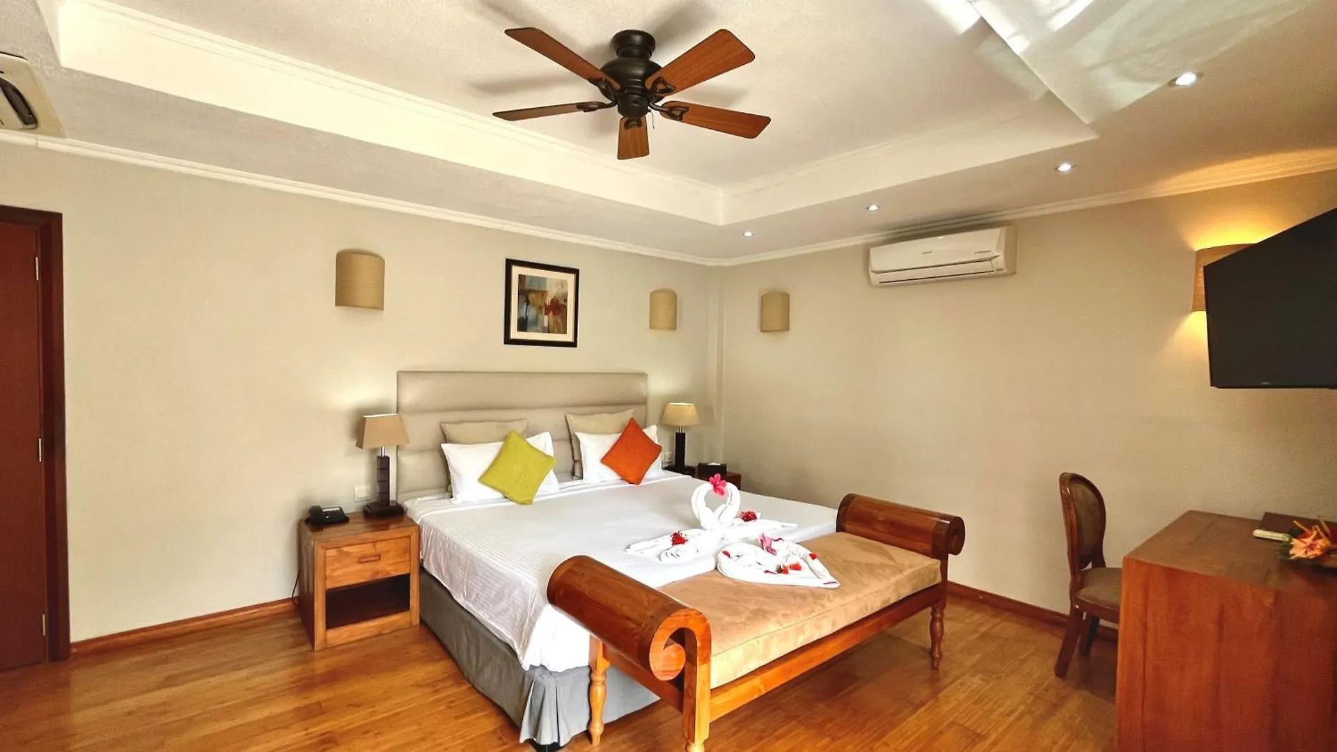 Crown Beach Hotel Seychelles Pointe Au Sel