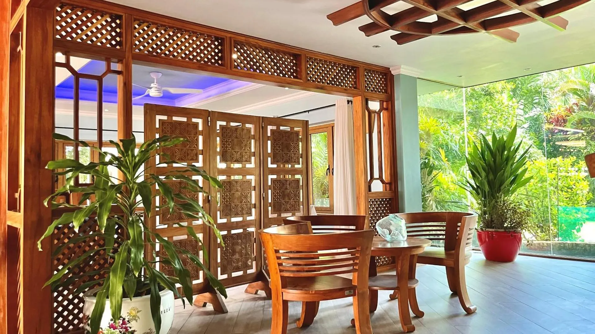 Crown Beach Hotel Seychelles Pointe Au Sel 4*,  Seychellerna
