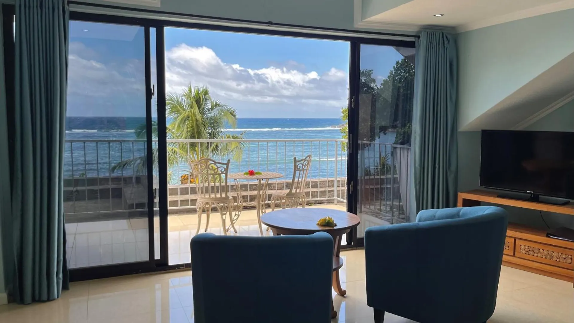 Crown Beach Hotel Seychelles Pointe Au Sel Seychelles