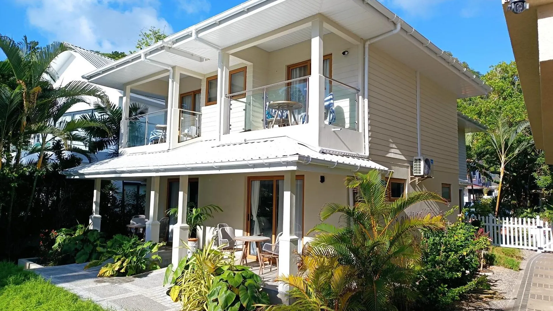 Crown Beach Hotel Seychelles Pointe Au Sel