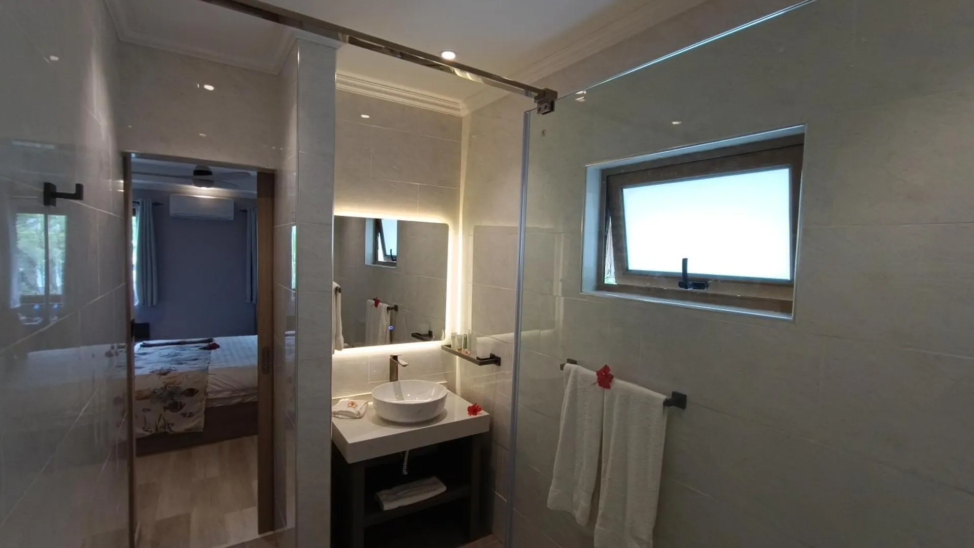 Crown Beach Hotel Seychelles Pointe Au Sel