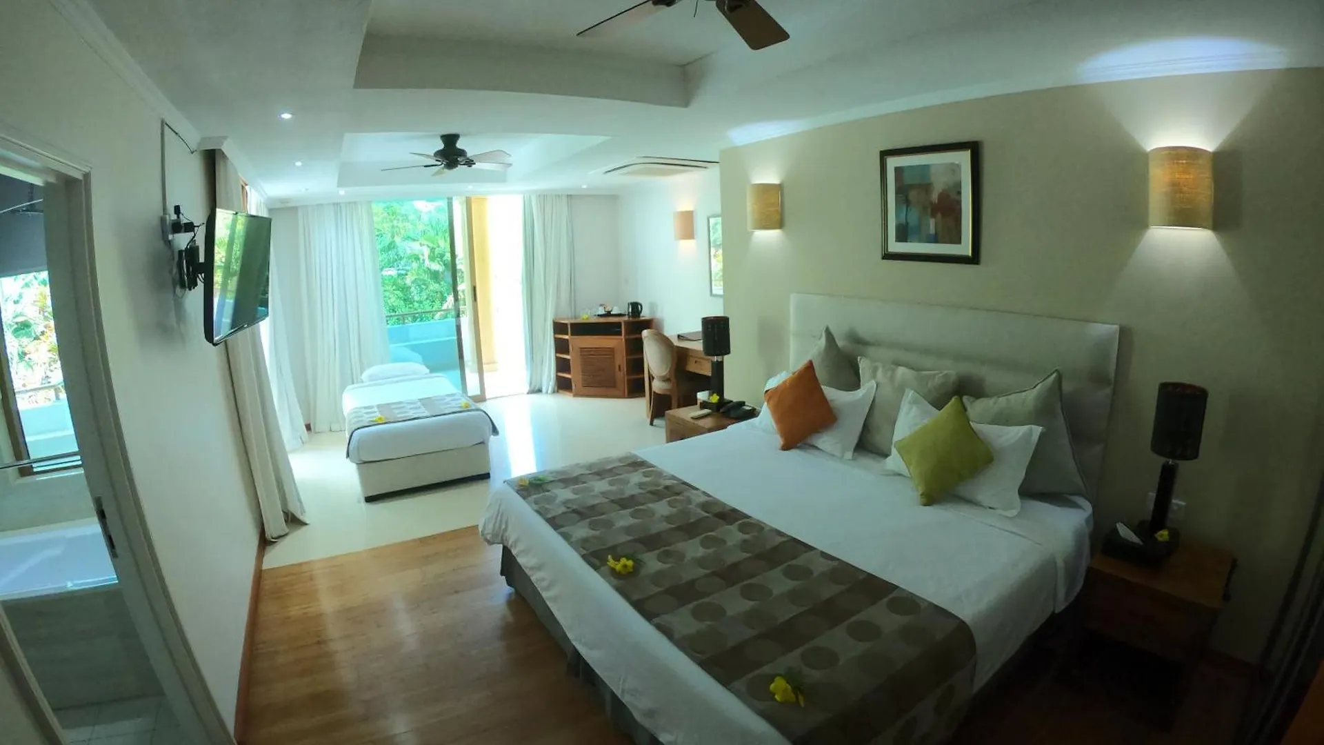 Crown Beach Hotel Seychelles Pointe Au Sel