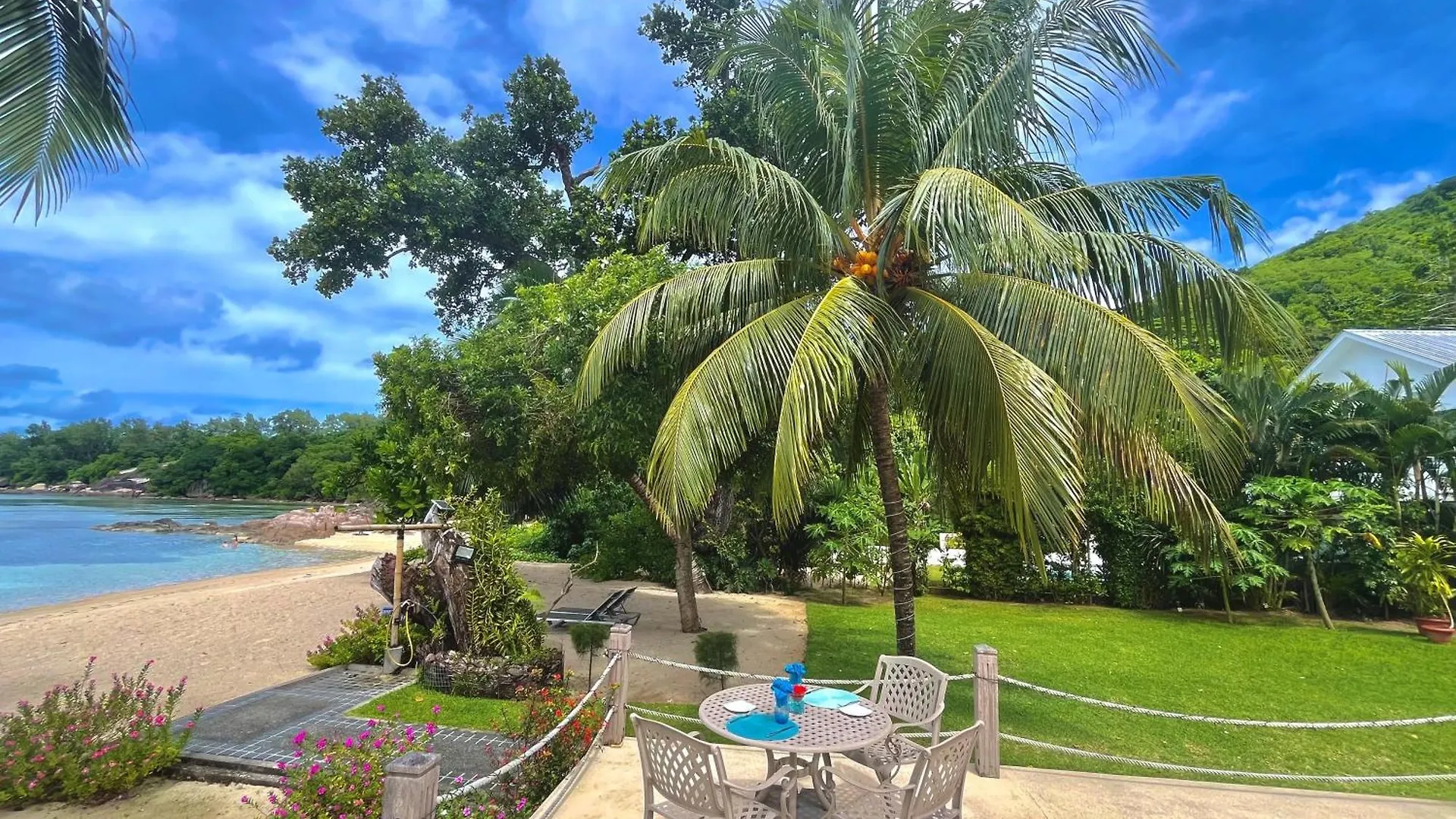 ****  Crown Beach Hotel Seychelles Pointe Au Sel Seychelles