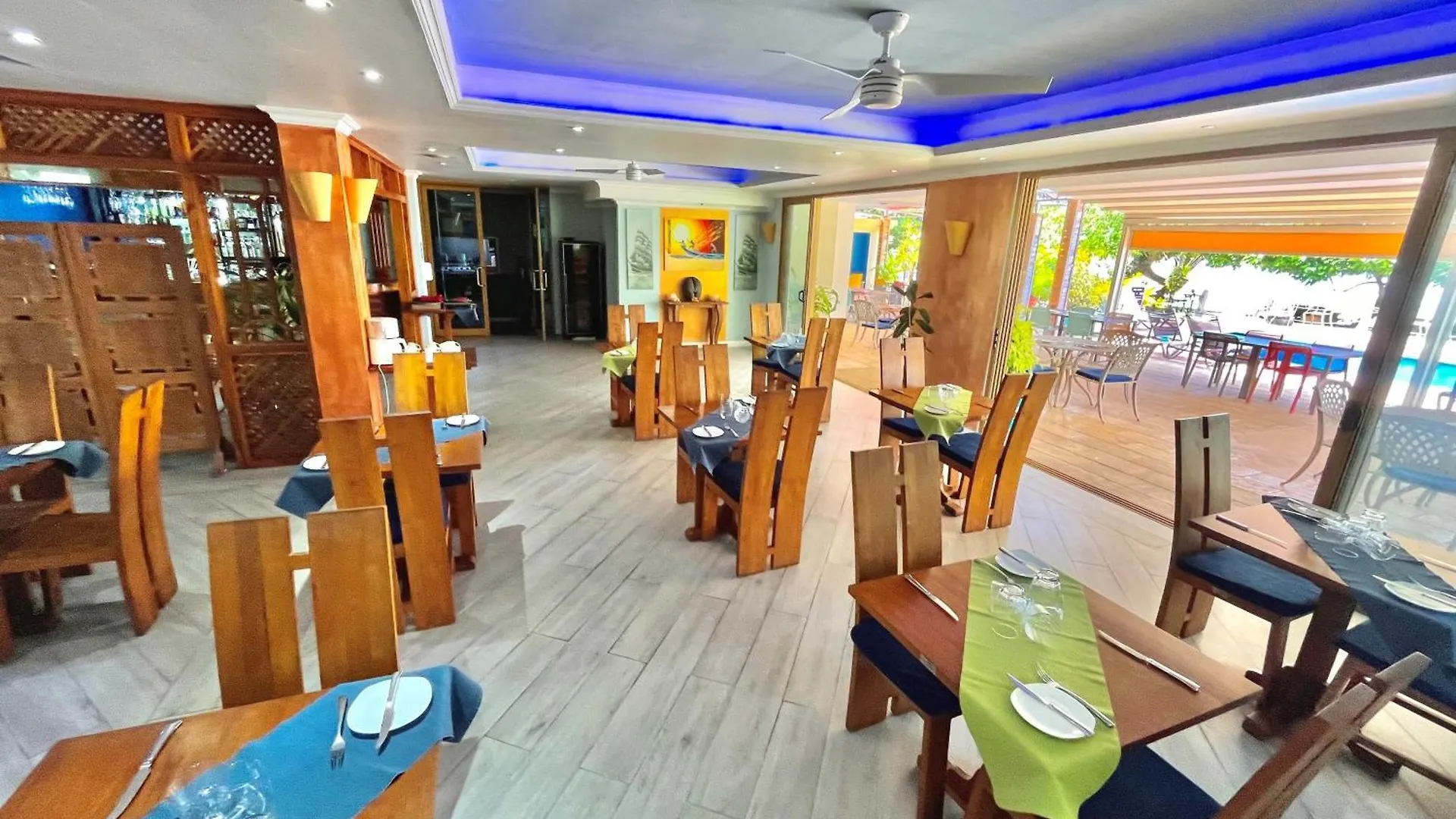 Crown Beach Hotel Seychelles Pointe Au Sel