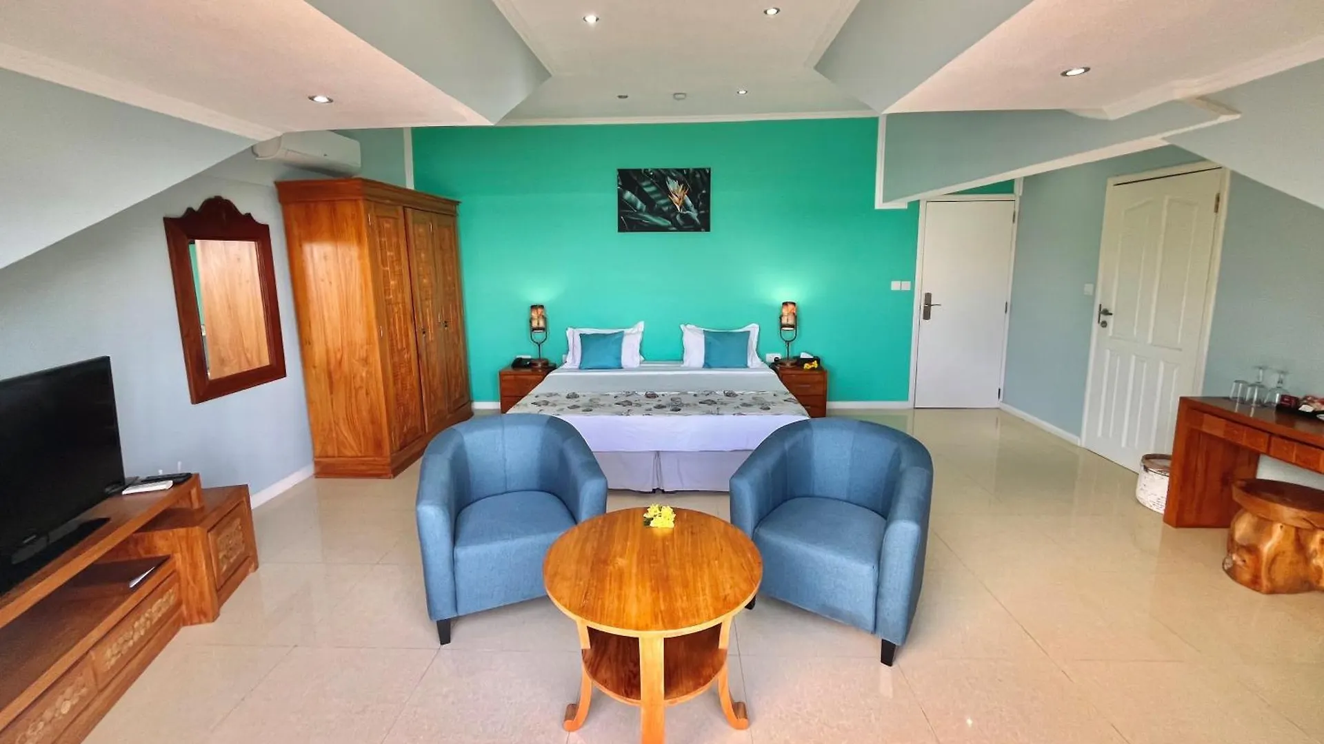 Crown Beach Hotel Seychelles Pointe Au Sel Seychelles